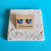 gray cat studs