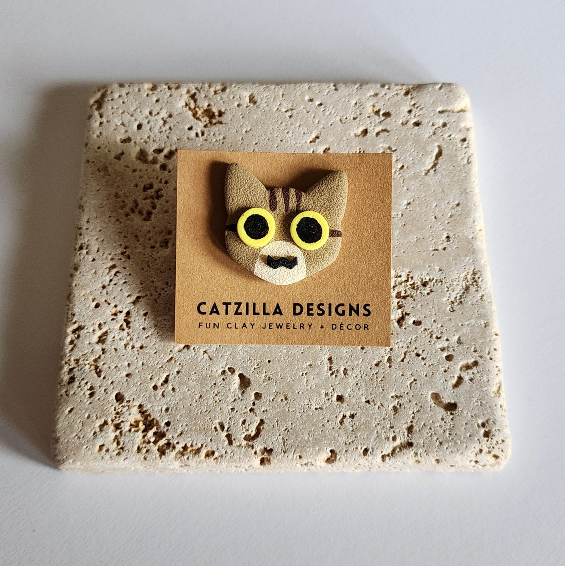 brown tabby cat magnet