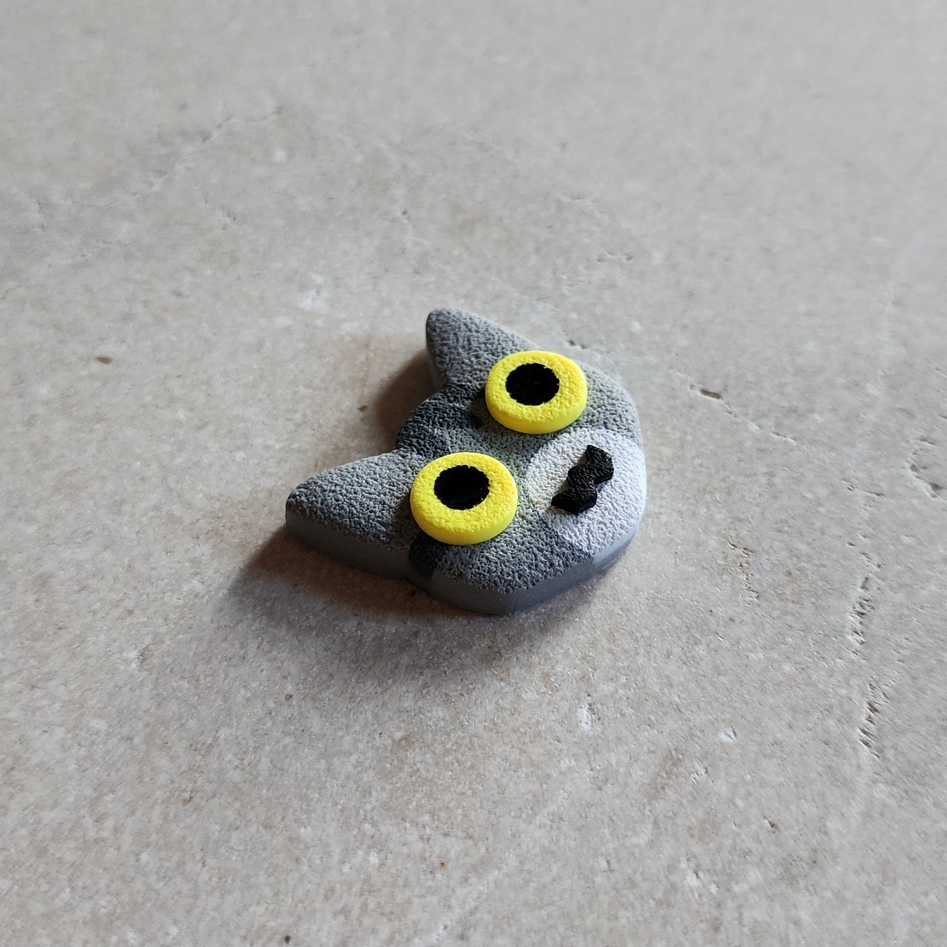 gray tabby cat magnet Magnets & Pins