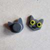 gray cat magnet: green Magnets & Pins